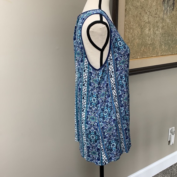 LOFT good condition, floral print tank top - Picture 2 of 7